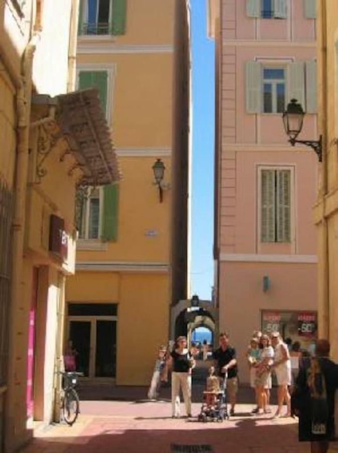 Welcome In The Cozy Blue Nest Pedestrian Menton Exteriér fotografie