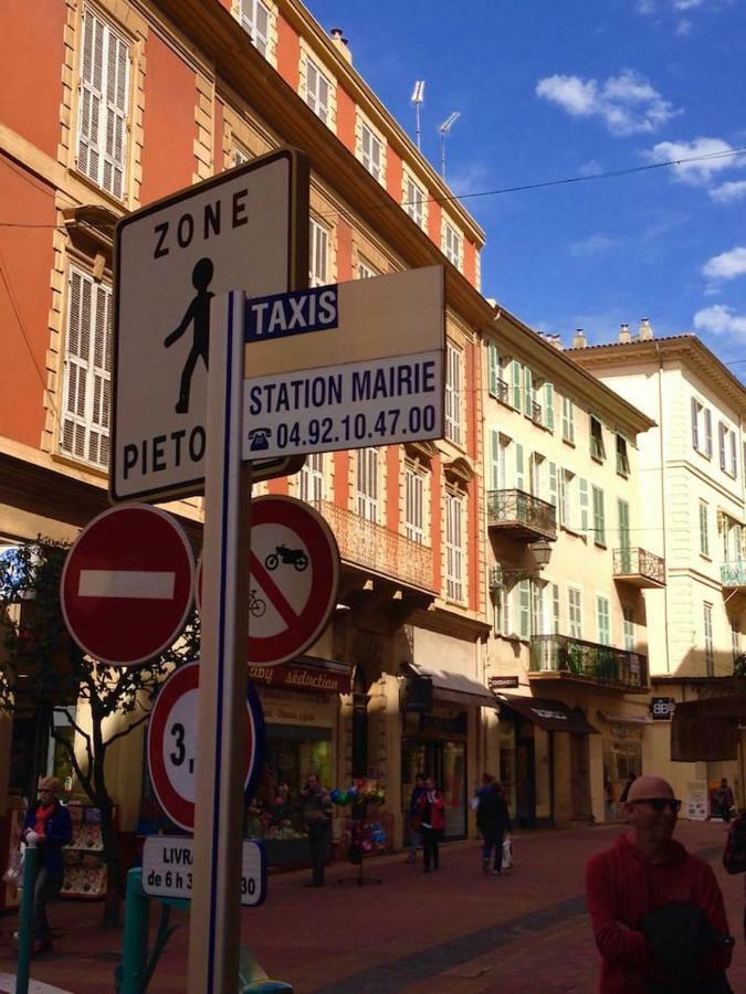 Welcome In The Cozy Blue Nest Pedestrian Menton Exteriér fotografie
